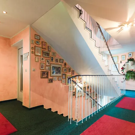 Monaco Hotel München