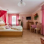 Monaco Hotel 3*