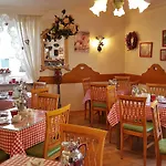 Monaco 酒店
