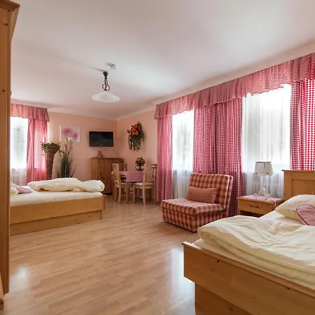 Monaco Hotel 3*