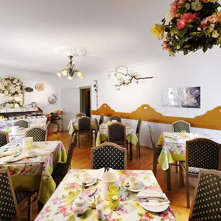 Hotel Monaco 3*